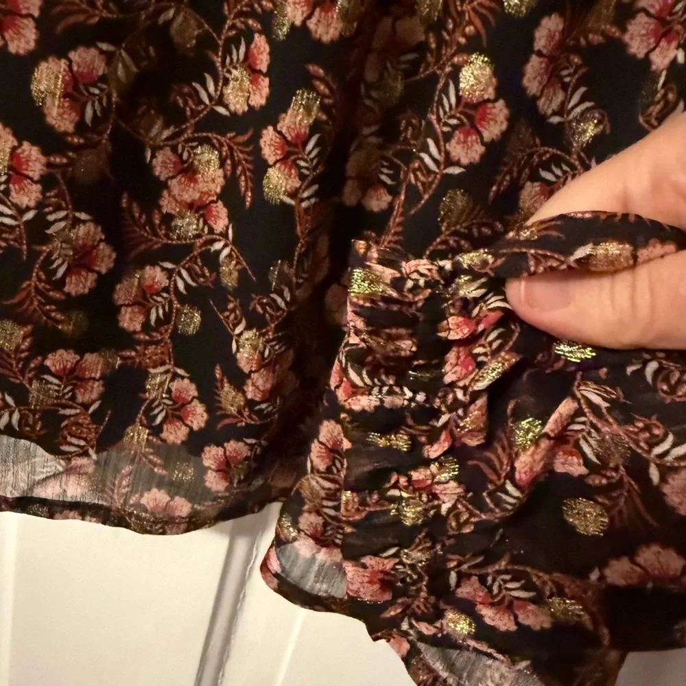 LOFT Print Shimmering Floral Blouse - Picture 4 of 7